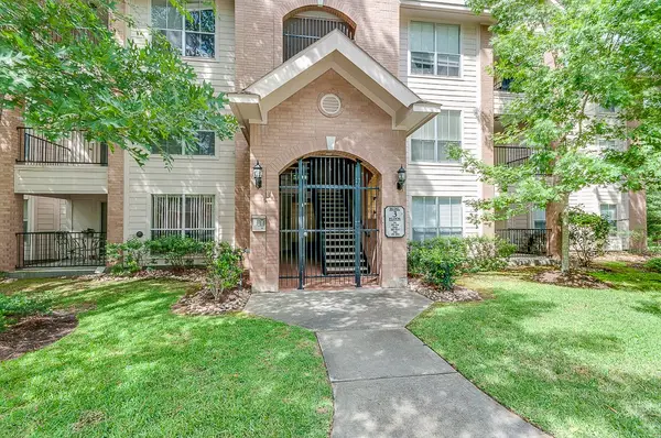 8051 Bay Branch Drive #333, The Woodlands, TX 77382