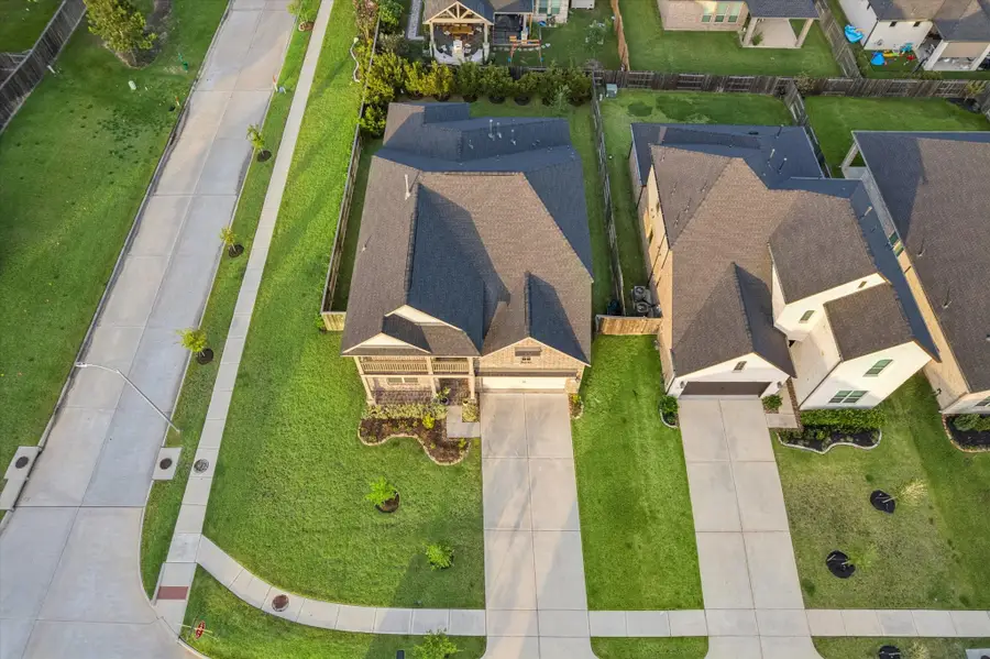 1365 Knollbridge Point Lane, Pinehurst, TX 77362 - #2