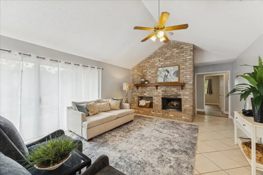 403 Colonial Drive, Friendswood, TX 77546 - #3