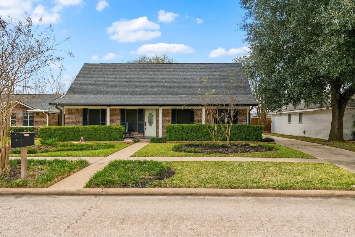 1735 Eastfield Drive, Missouri City, TX 77459 - Image #1