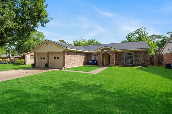 16111 La Cabana Drive, Houston, TX 77062