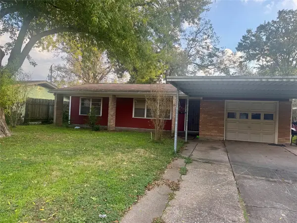 415 Surratt Drive, Houston, TX 77091