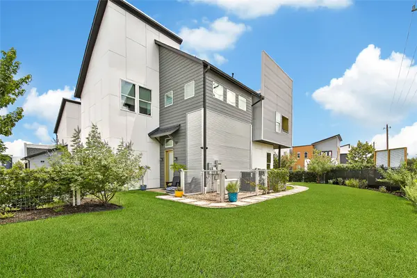 9847 Mocking Bird Hill Lane, Houston, TX 77080