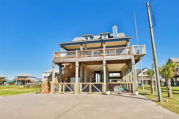862 Gregory Lane, Port Bolivar, TX 77650