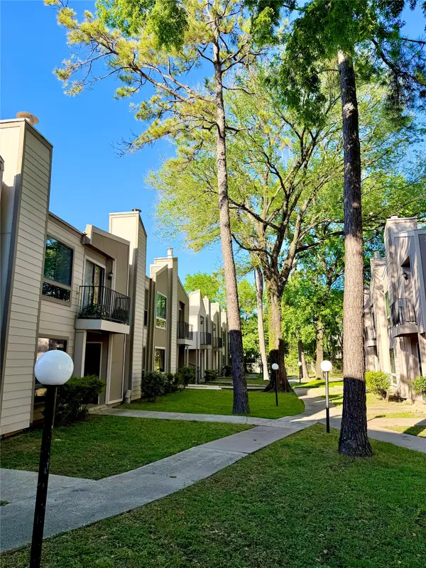 17202 Imperial Valley Drive #40, Houston, TX 77060