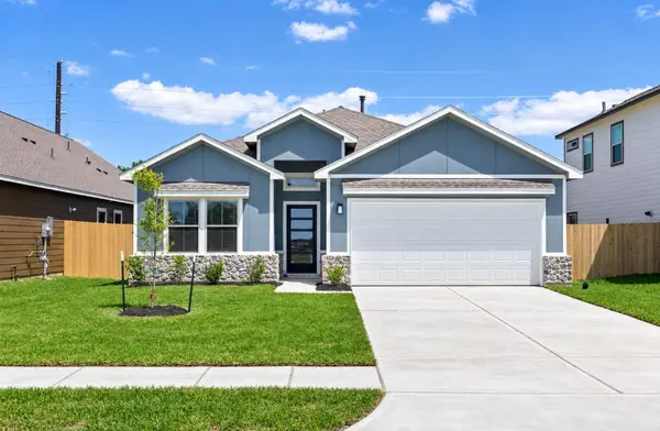 438 Dorion Lagoon Drive, Crosby, TX 77532