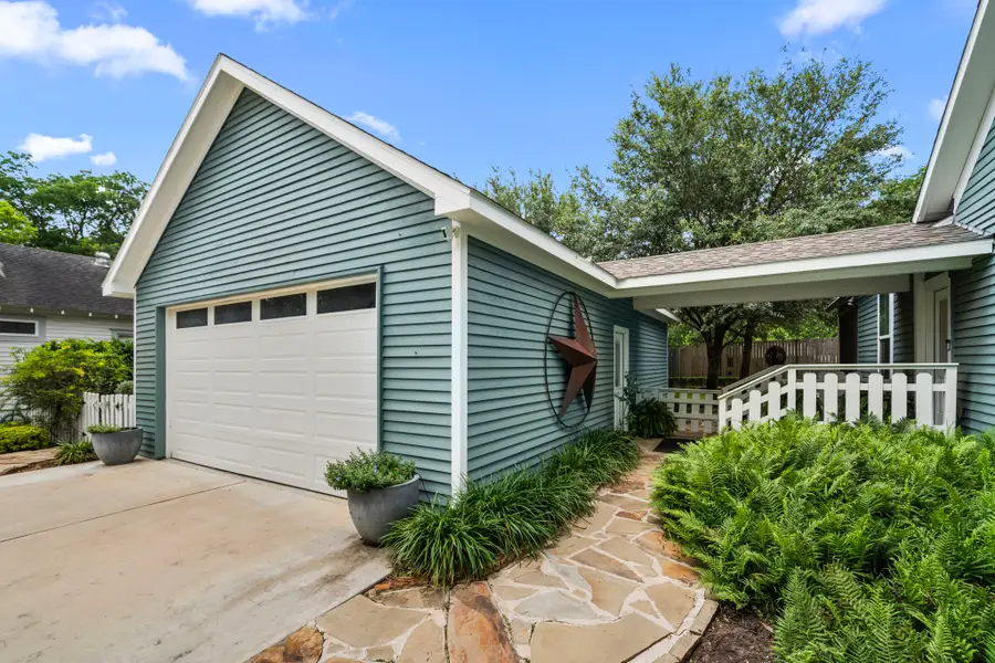 722 Jackson Street, Columbus, TX 78934 - Image #3