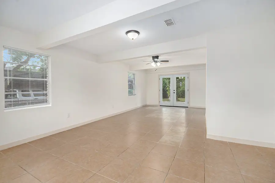 1605 30th Street N, Texas City, TX 77590 - Image #2