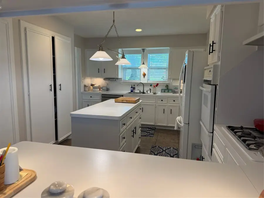 1027 Oleander Street, Lake Jackson, TX 77566 - #3