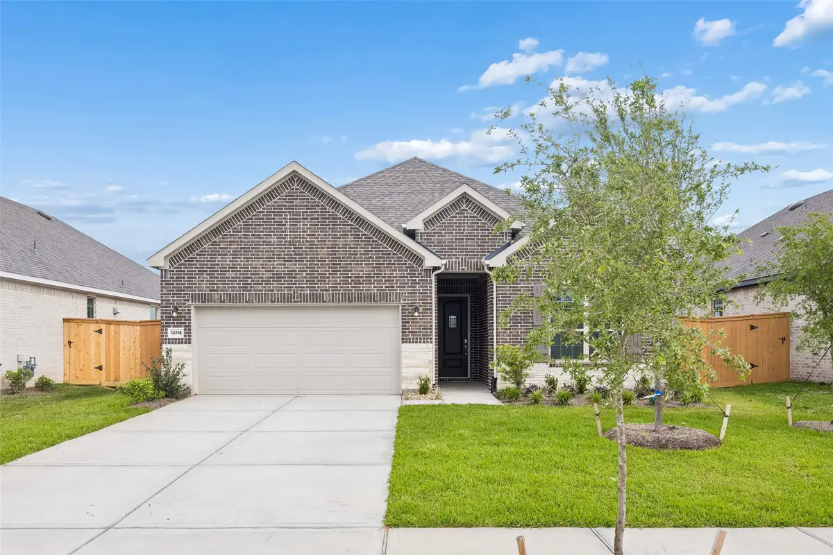 13718 Ballast Green Drive, Texas City, TX 77568 - #1