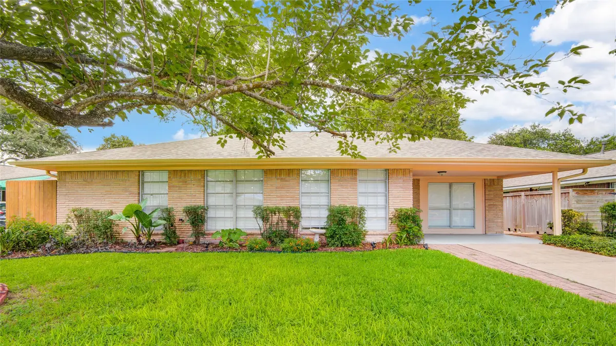 11206 Cliffwood Drive, Houston, TX 77035 - #1