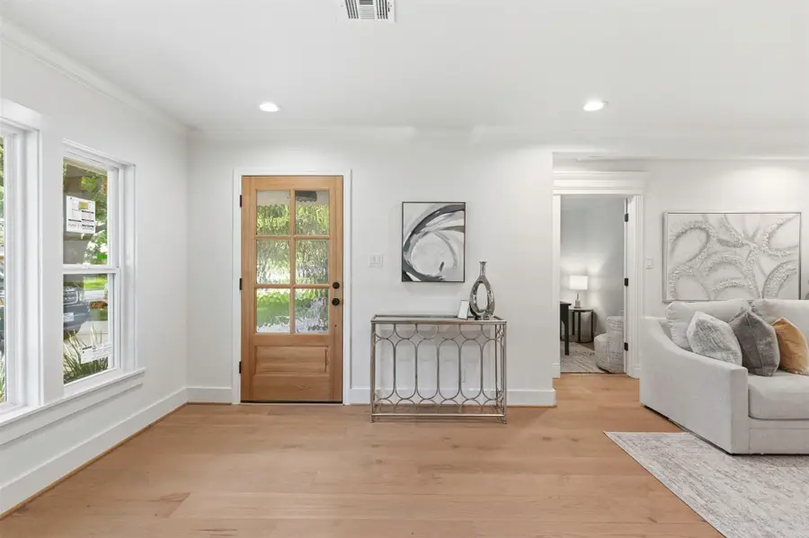 2210 Wakefield Drive, Houston, TX 77018 - #2