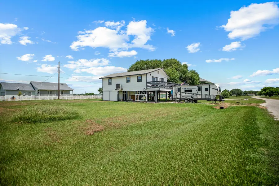 654 Calumet Drive, Palacios, TX 77465 - #3