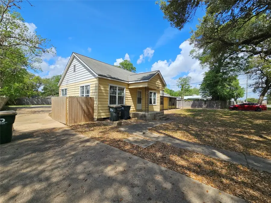 1023 Meyer Street, Sealy, TX 77474 - #3