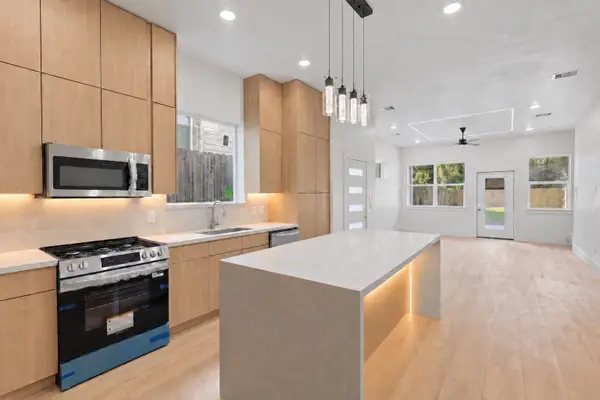 1521 Armada Drive, Houston, TX 77091