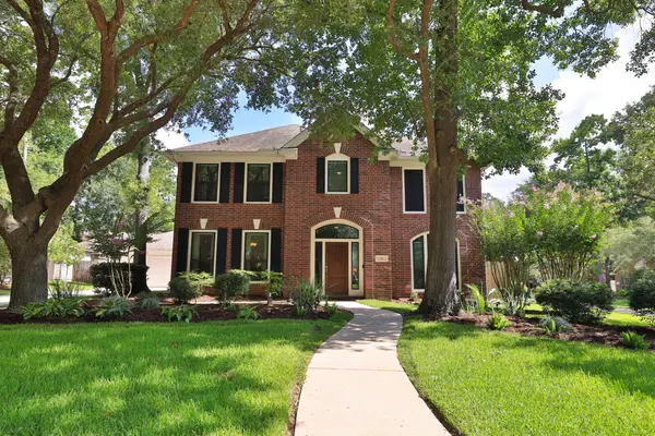 72 W Sandalbranch Circle, The Woodlands, TX 77382