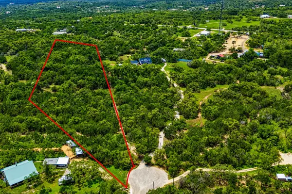 323 Live Oak Hills Court, San Marcos, TX 78666