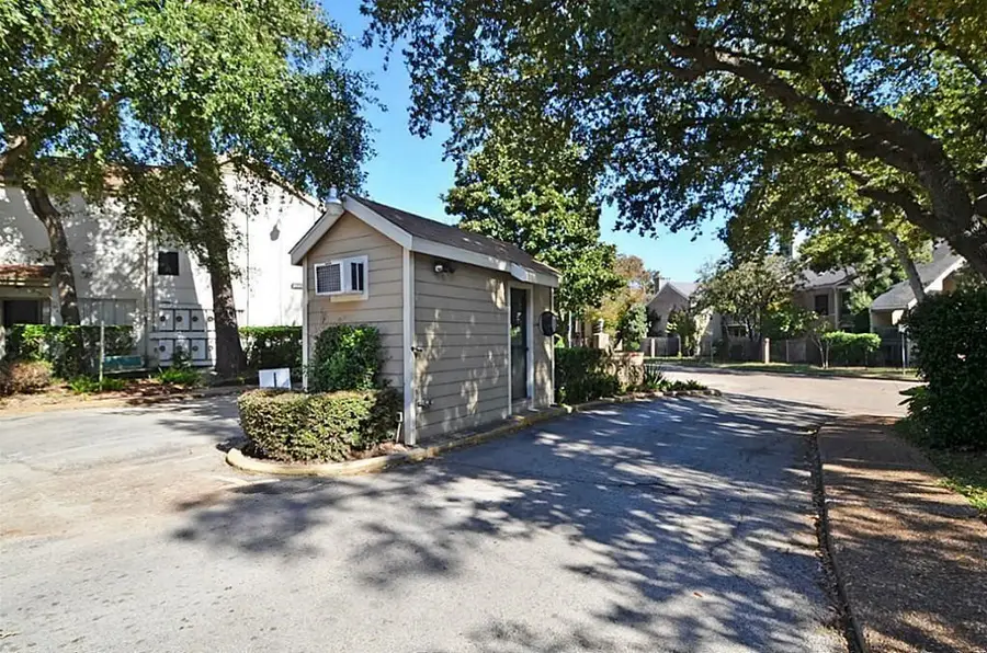 2100 Tanglewilde Street #351, Houston, TX 77063 - Image #2