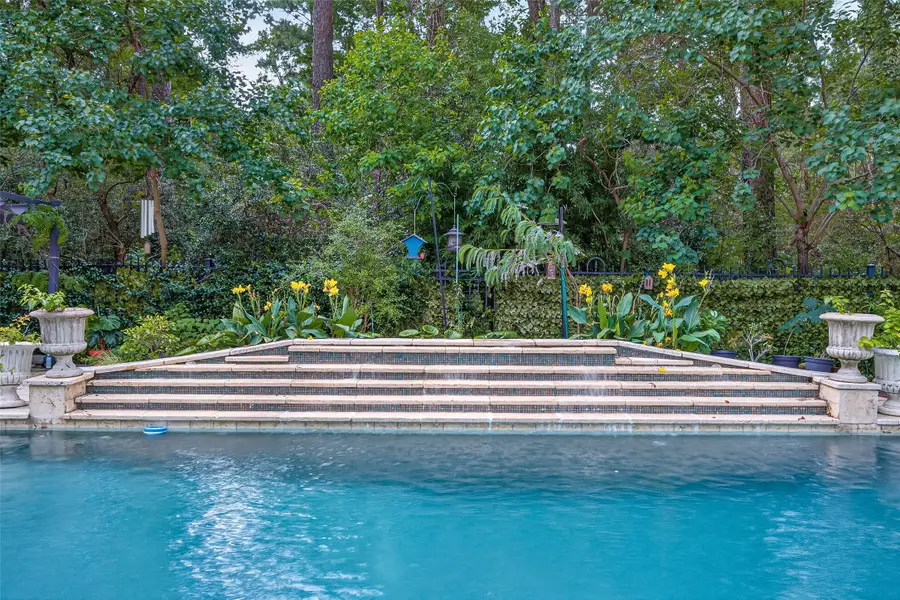 22 Frontenac Way, The Woodlands, TX 77382 - #3