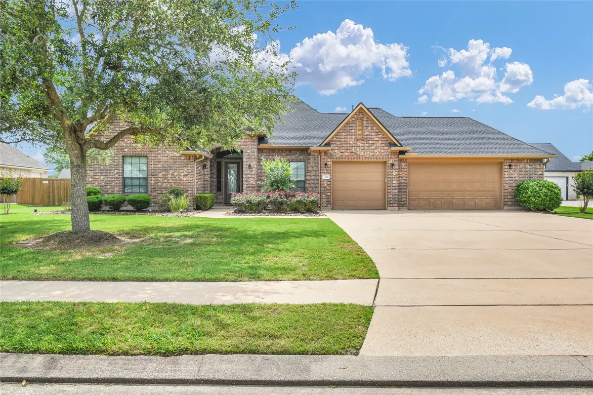 1100 Southern Oaks Drive, Angleton, TX 77515 - #1