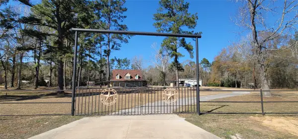 26181 Pecan Grove, Cleveland, TX 77328