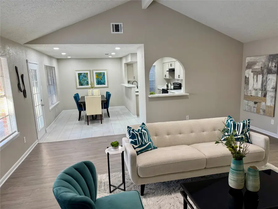 10106 Hillridge Road, La Porte, TX 77571 - #2