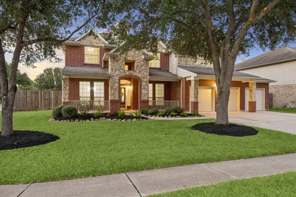 3215 Wonard Drive, Pearland, TX 77581
