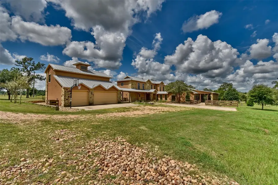 2316 Highway 159 E, Bellville, TX 77418 - #2