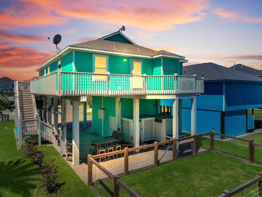930 Eastview, Crystal Beach, TX 77650 - #2