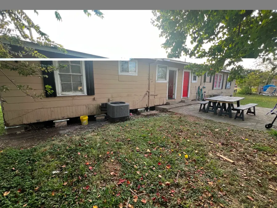 1324/28 W 9th Street, Freeport, TX 77541 - #2