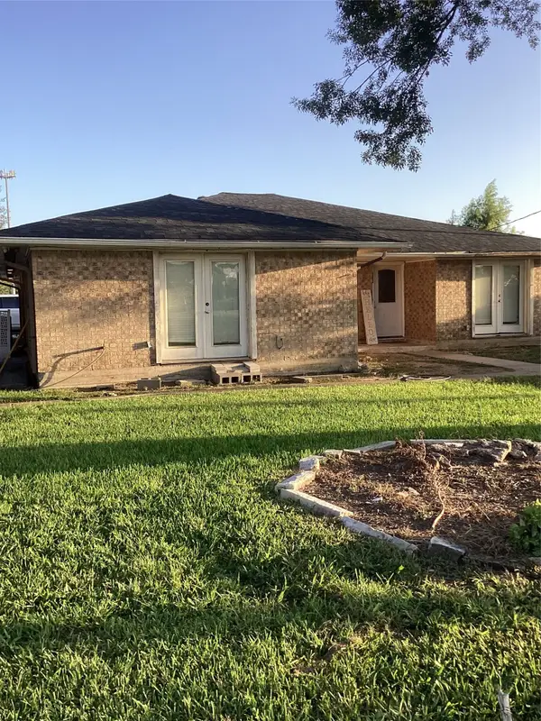 114 E Palm Street, Fresno, TX 77545