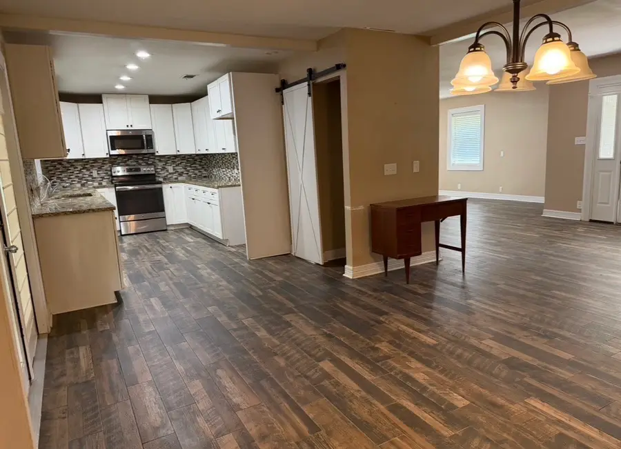 204 N Rockdale Street, Lexington, TX 78947 - #2