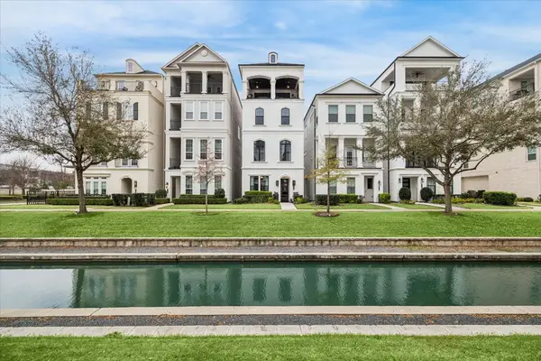 818 Dunleigh Meadows Lane, Houston, TX 77055