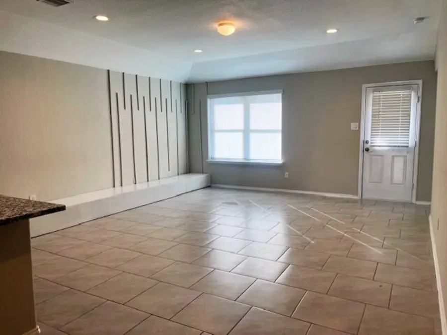 8310 Rose Petals Lane, Rosharon, TX 77583 - Image #3