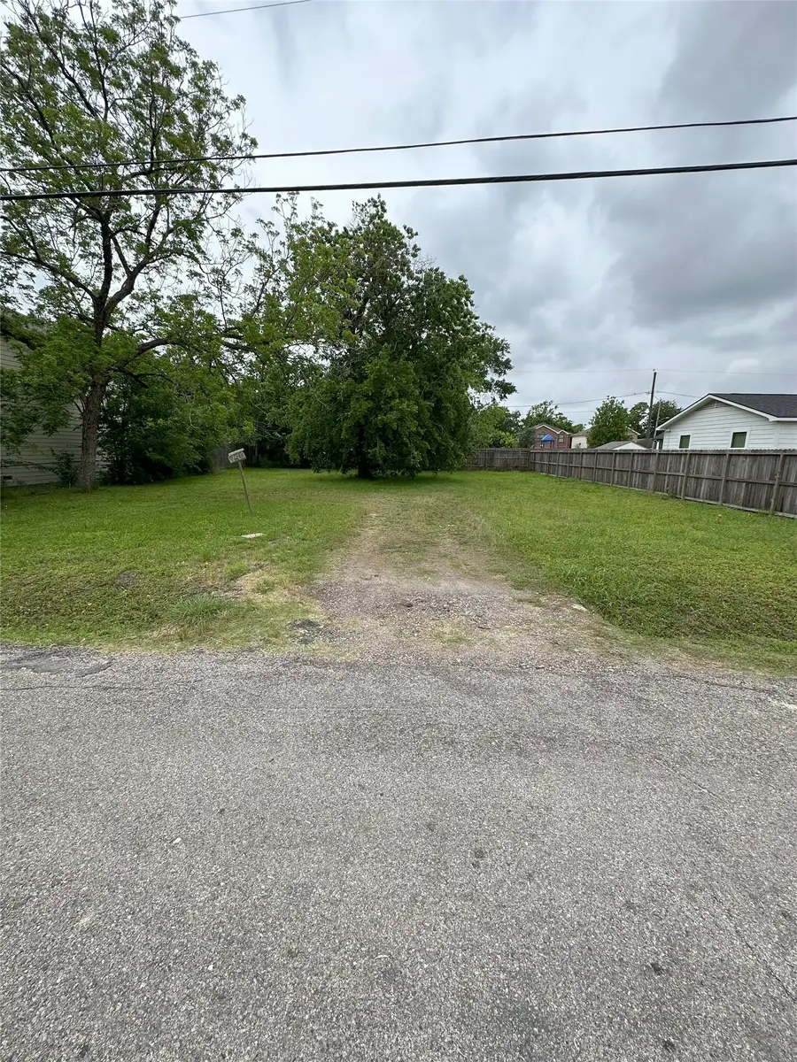 920 E 39th Street, Houston, TX 77022 - #2