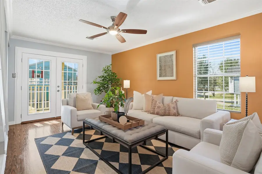 818 Cedar Road, Clear Lake Shores, TX 77565 - Image #2