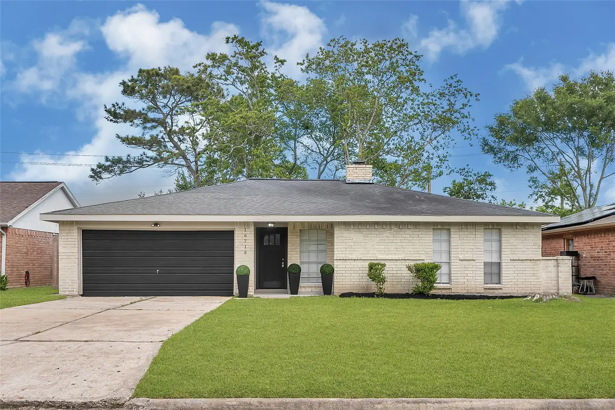 16715 Bougainvilla Lane, Friendswood, TX 77546 - #1