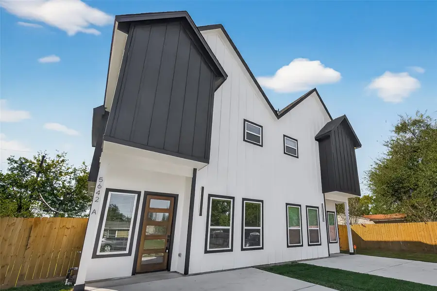 5642 Hirondel Street, Houston, TX 77033 - Image #3