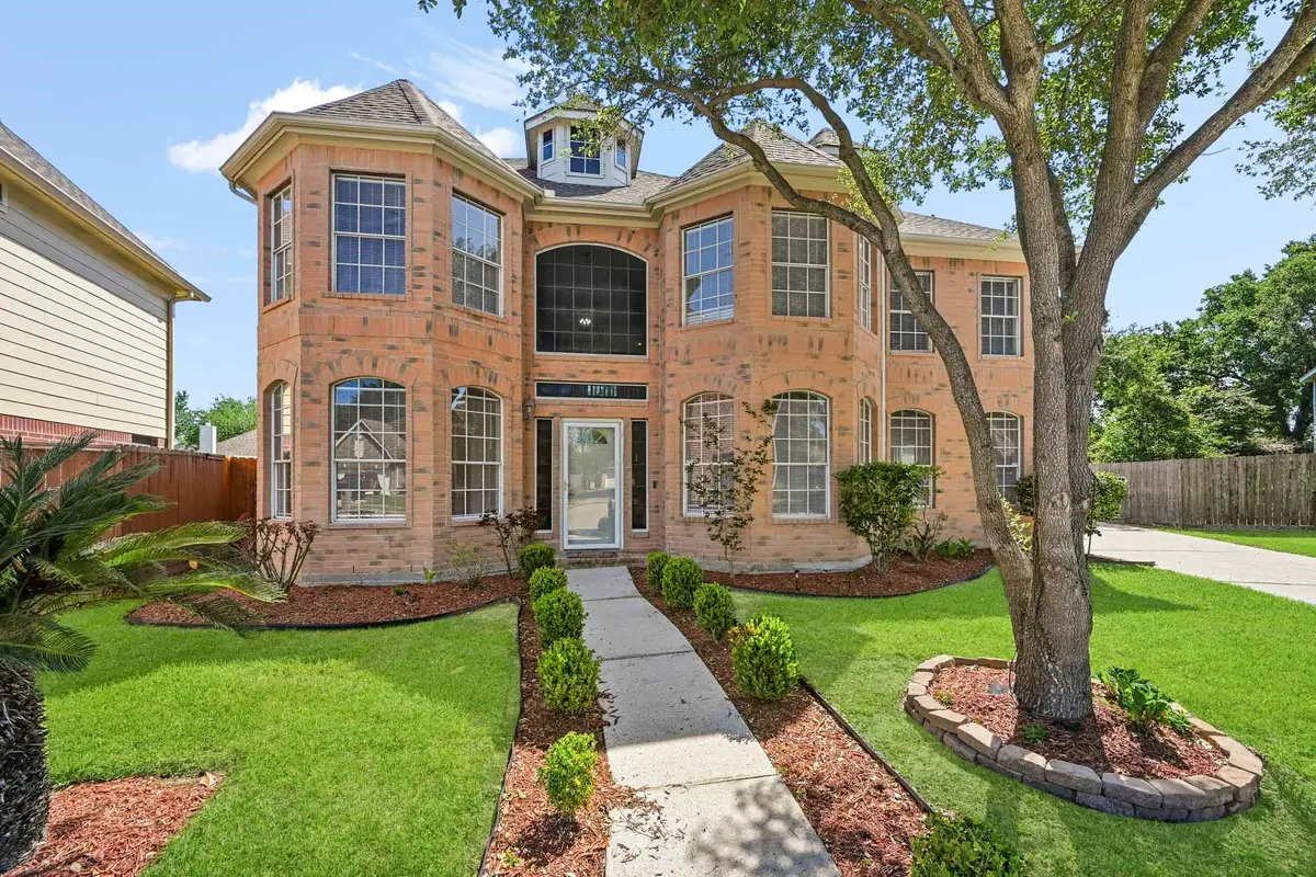 215 Crabapple Drive, Baytown, TX 77520 - #1