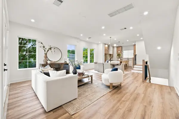 1109 E 24th Street, Houston, TX 77009