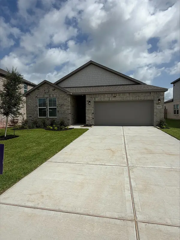 2821 Zircon Drive, Texas City, TX 77591