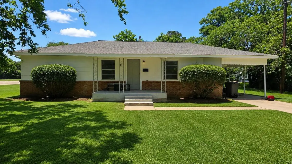 2616 Elm Avenue, Bay City, TX 77414 - #1