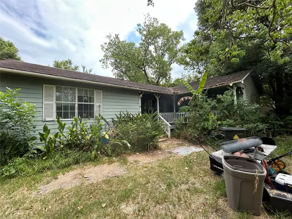 4739 13th Street, Bacliff, TX 77518