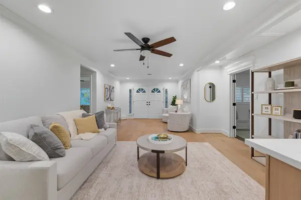 2210 Wakefield Drive, Houston, TX 77018