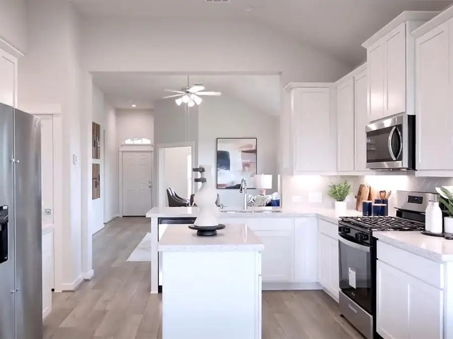 32935 Silver Meadow Way, Fulshear, TX 77423 - Image #2