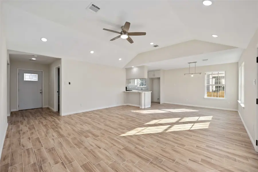 3205 Nebraska Street, Baytown, TX 77520 - #2