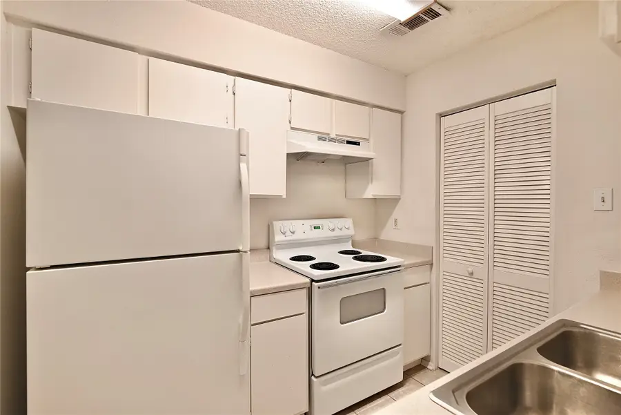 9407 Pagewood Lane, Houston, TX 77063 - #3