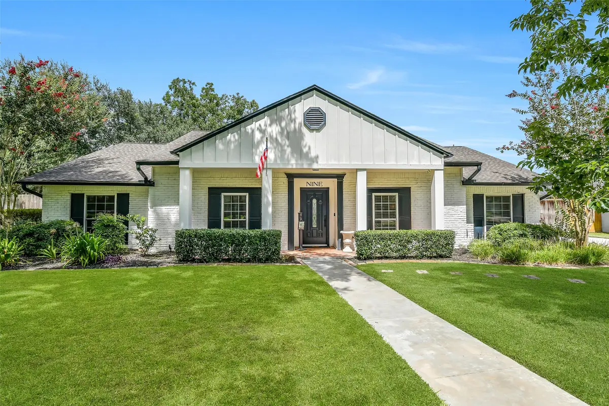 9 Earlham Drive, Friendswood, TX 77546 - #1