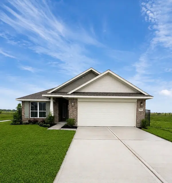 2064 Emerald Lake Trail, Dayton, TX 77535