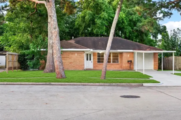 530 Globe Street, Houston, TX 77034